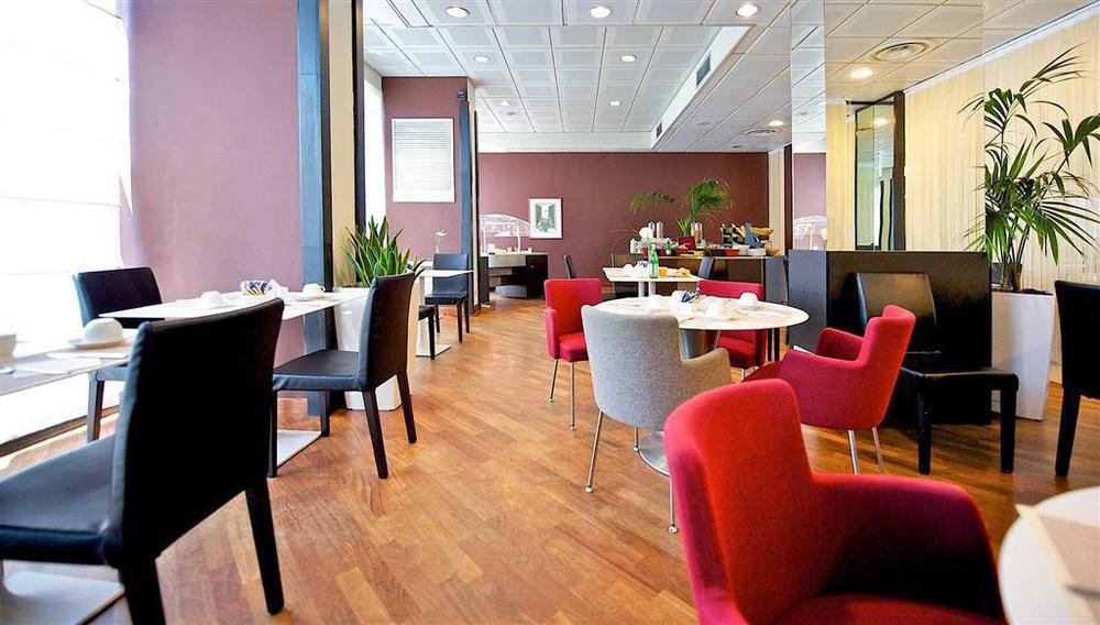 Novotel Genova City Restaurang bild